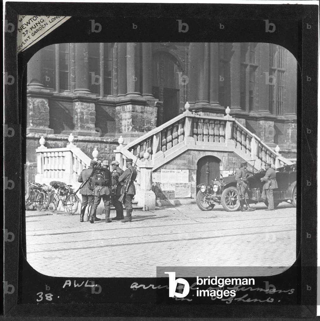 Arrival of Germans in Ghent, 1914 (lantern slide)