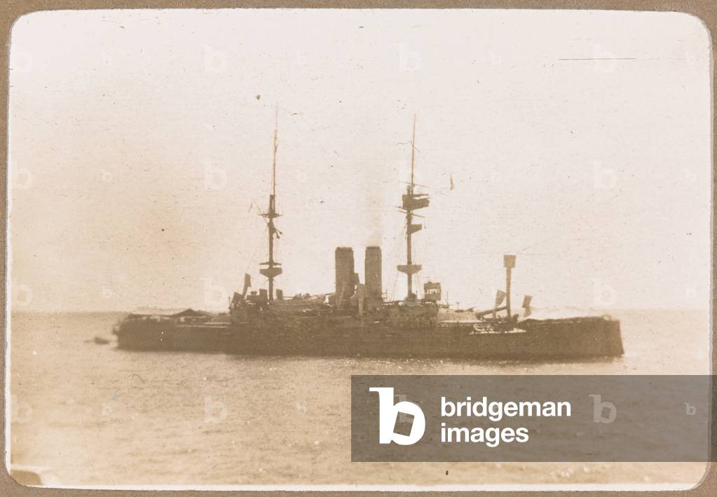 HMS Goliath on the line, 1914 circa (b/w photo)