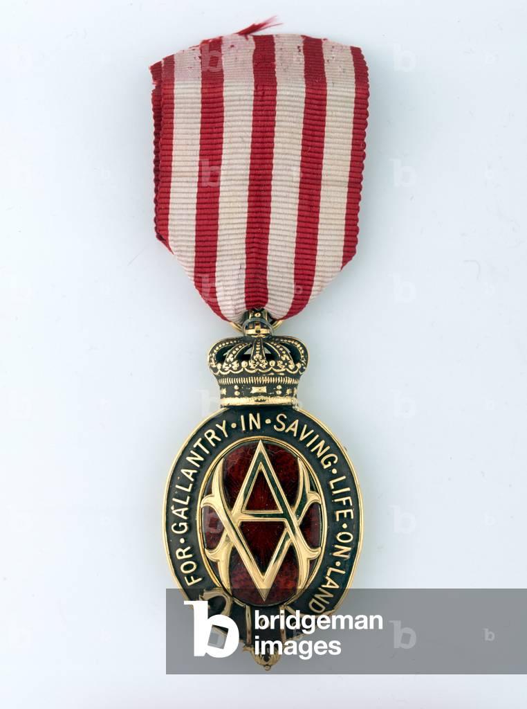 Albert Medal in Gold, awarded to Corporal James Mc Carthy, 1st Battalion, Royal Irish Regiment, 24 January 1918
 (metal)