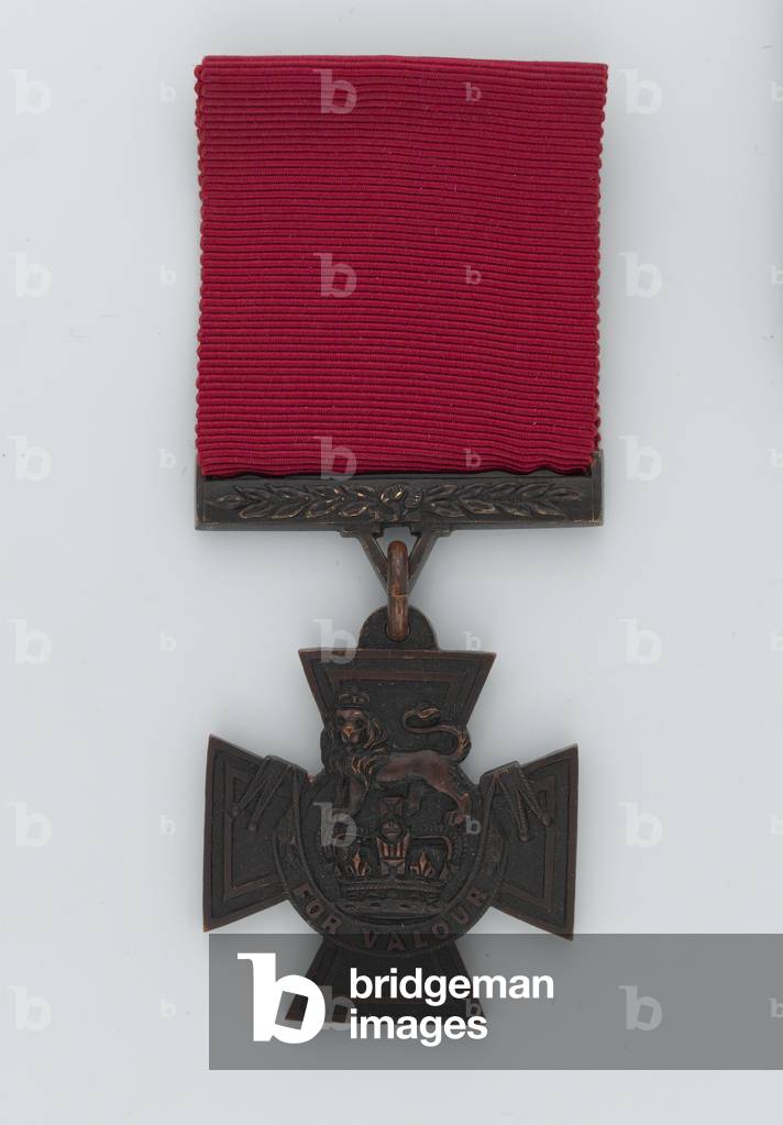 Victoria Cross, 2nd Lieutenant R P Hallowes, Duke of Cambridge's Own (Middlesex Regiment), 1915 (metal)