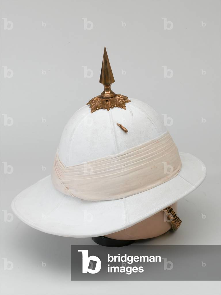 White Wolseley helmet worn by an officer of the 18th Bengal Lancers, circa 1910 (cloth over cork or pith)