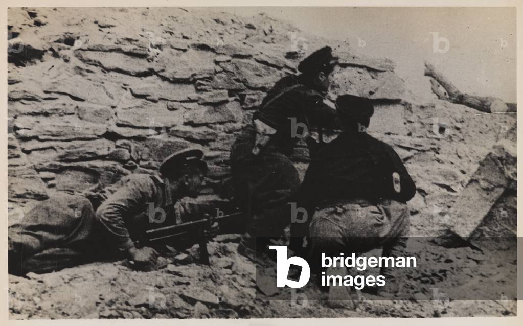 Russian sailors watching the enemy north-east of Novorossiysk, 1943 (b/w photo)