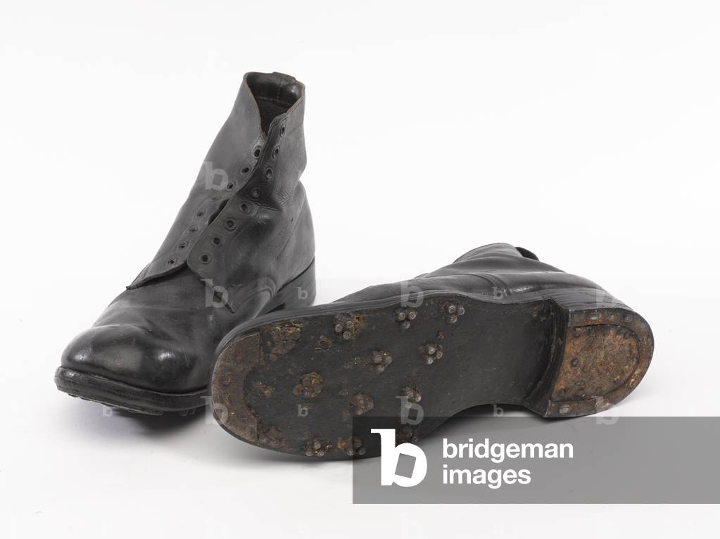 Boots, 1942 circa