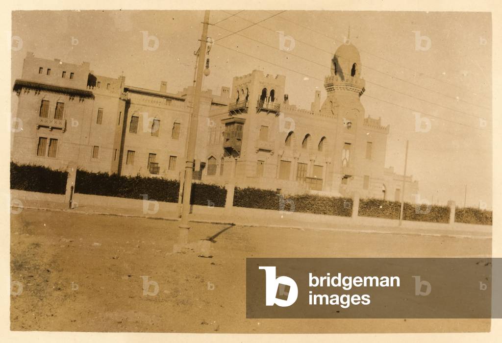 A large building in Egypt, 1916 (b/w photo)