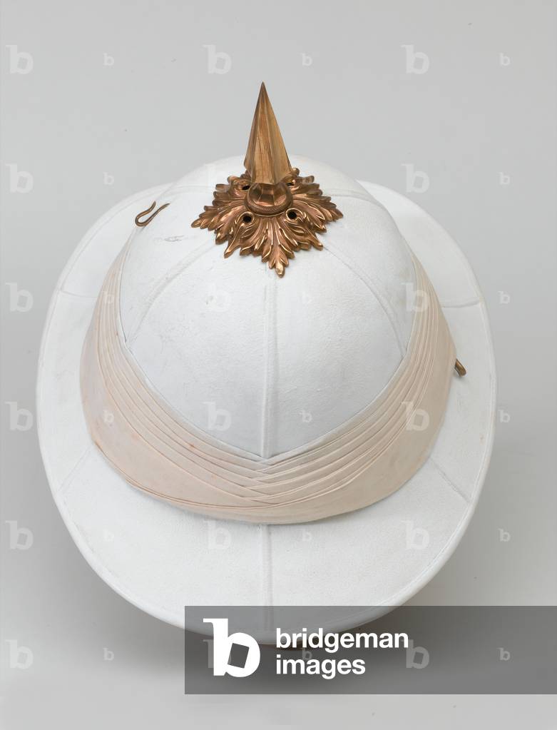 White Wolseley helmet worn by an officer of the 18th Bengal Lancers, circa 1910 (cloth over cork or pith)