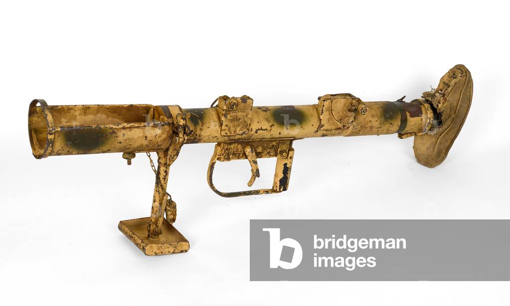 Projector Infantry Anti-Tank (PIAT), c.1942 (launcher, spigot, anti-tank, PIAT)