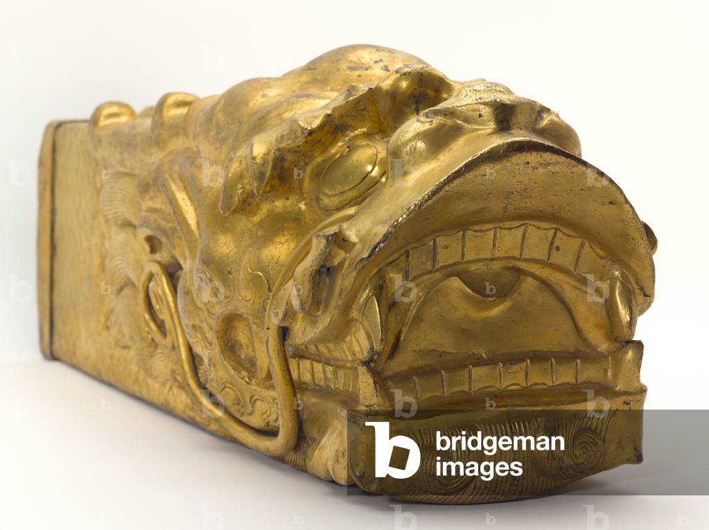 Staff finial in the shape of a sculptured dragons head, c.1900 (finial)