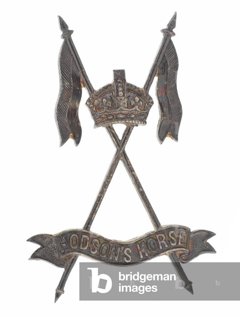 Cap badge, officer, 4th Duke of Cambridges Own Hodsons Horse, 1922-1947 (metal)