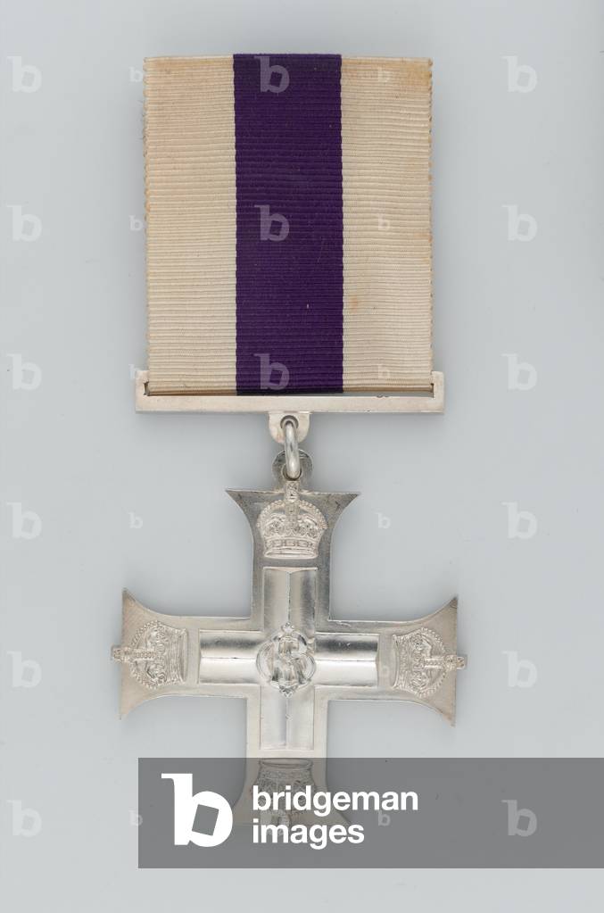 Military Cross, 2nd Lieutenant R P Hallowes VC, MC, Duke of Cambridge's Own (Middlesex Regiment), 1915 (metal)
