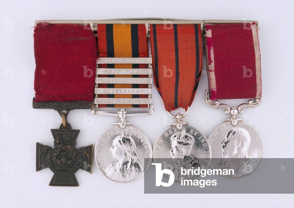 Victoria Cross medal group, Gunner Isaac Lodge, Royal Horse Artillery, 1900 (metal)