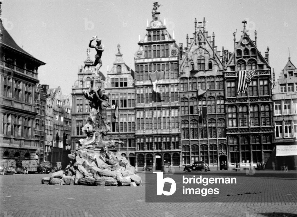 Antwerp, 1944 (b/w photo)