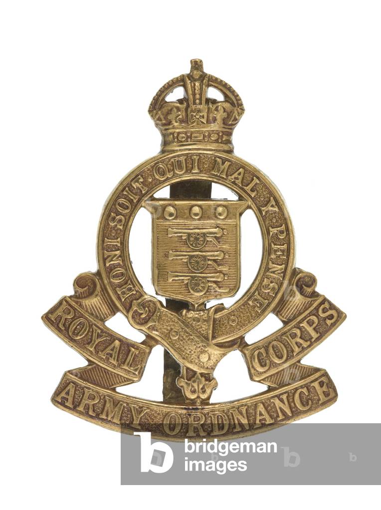 Cap badge, 1918-47 (gilt metal)
