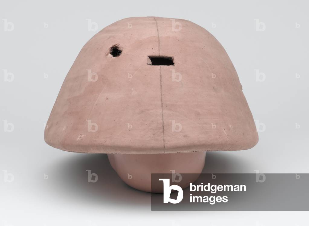 Solar topi worn by Sir Robert Sandeman, Indian Political Service, the Agent to the Governor-General in Baluchistan, 1880 circa (cloth over pith)