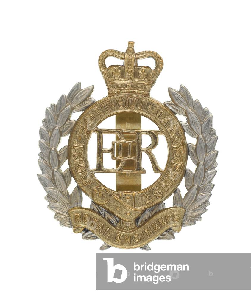 Cap badge, c.1939 (metal)