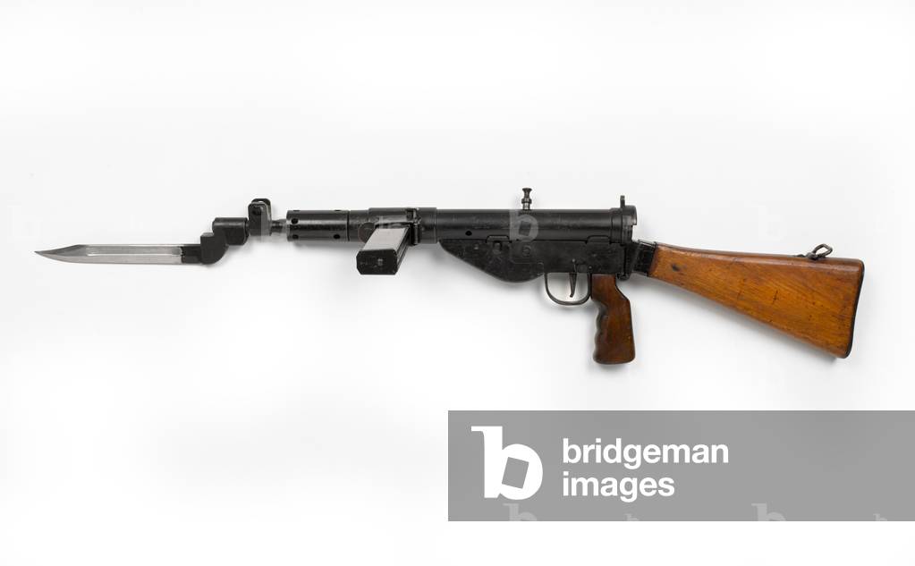 Sten Mk V 9 mm sub-machine gun, 1944-c.1950 (sub machine gun, Sten, 9 mm Mk V)