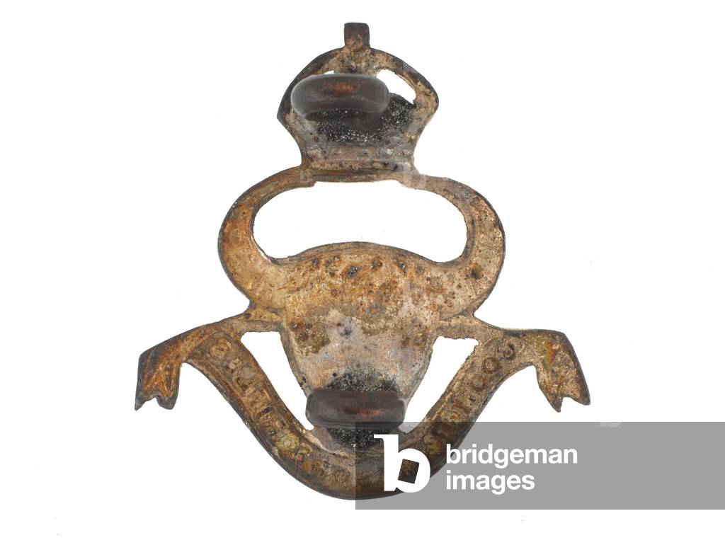 Cap badge, Coorg and Mysore Rifles, 1933-1947 (metal)