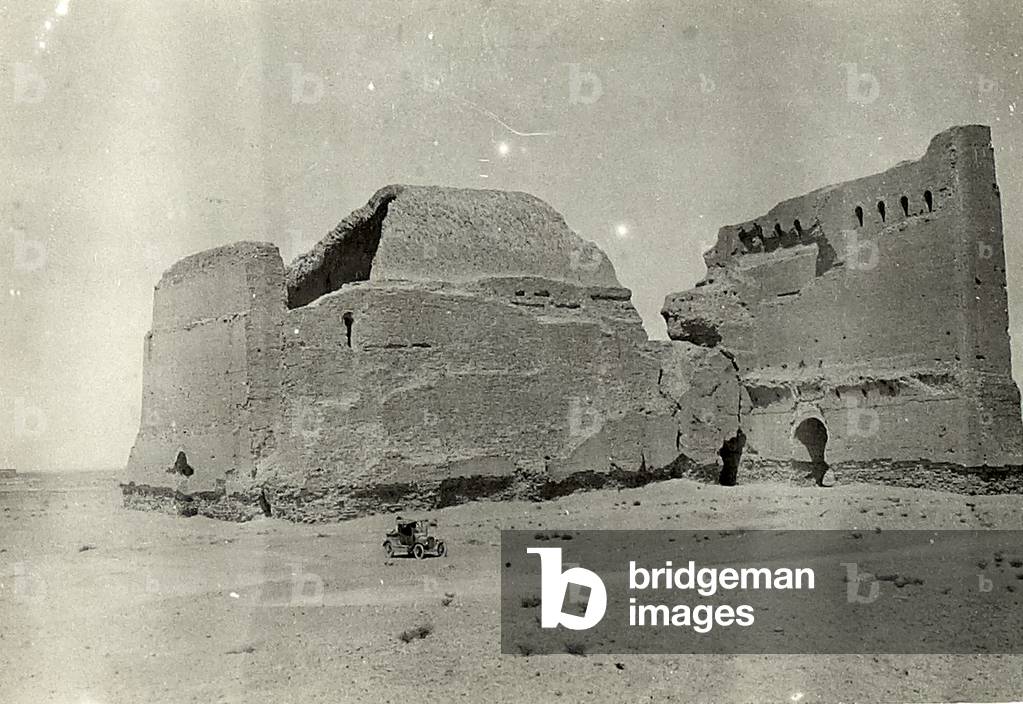 Ruins of Ctesiphon, Mesopotamia, 1919 circa (b/w photo)