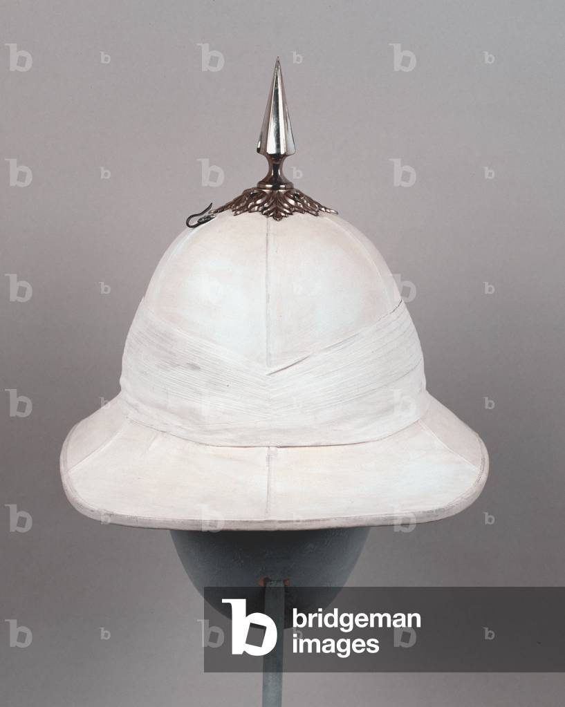 Wolseley helmet, Major Kenneth O'Brien Harding, 13th Duke of Connaught's Lancers (Watson's Horse), 1914-1921 (cloth over cork or pith)