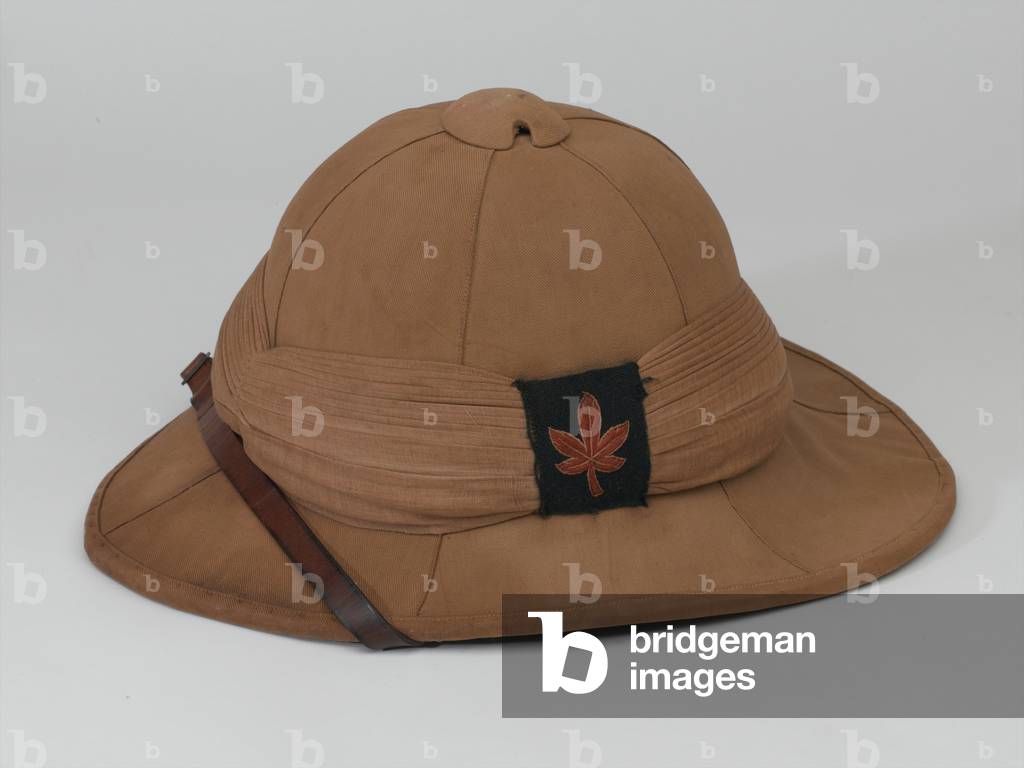 Wolseley helmet, Lance-Corporal C K Thompson, Prince of Waless Leinster Regiment (Royal Canadians), 1916 circa (cloth over cork or pith)