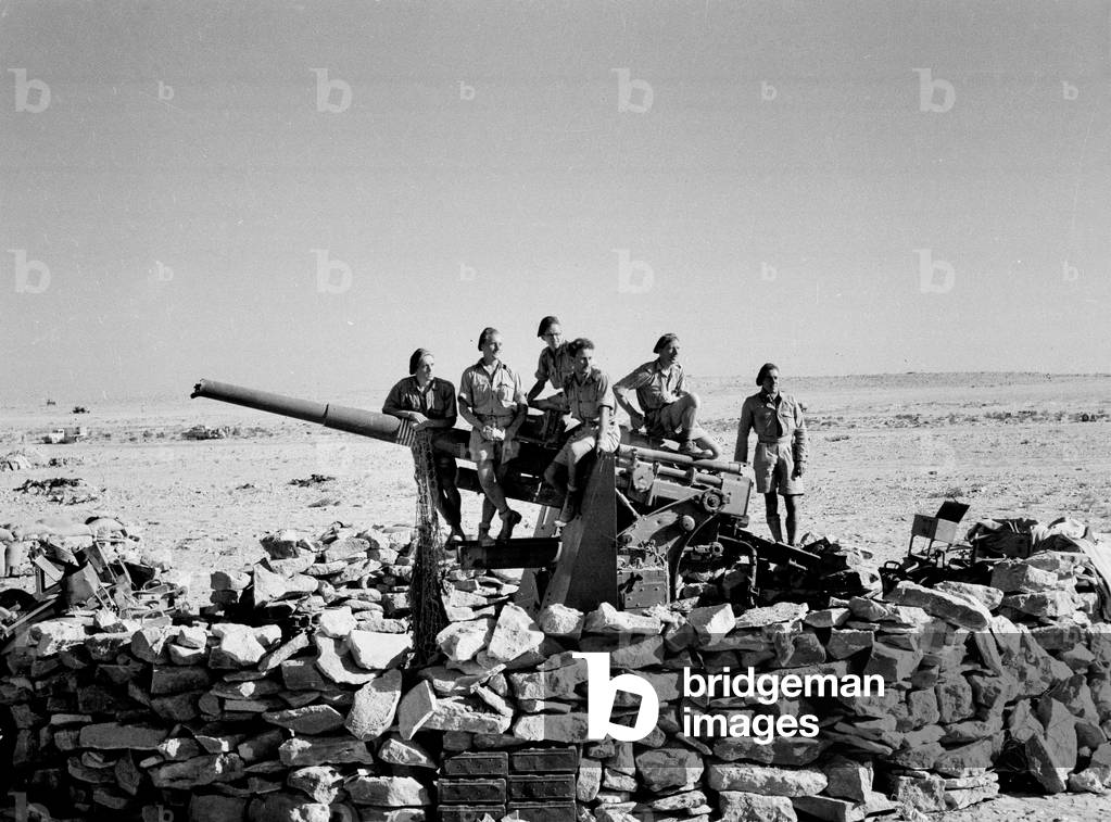 A captured 88 mm in Happy Valley, North Africa, 1942 circa (b/w photo)