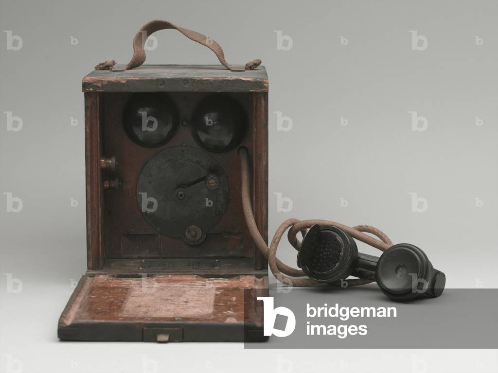 Field telephone, No 100, Mark 234, 1917 (photo)