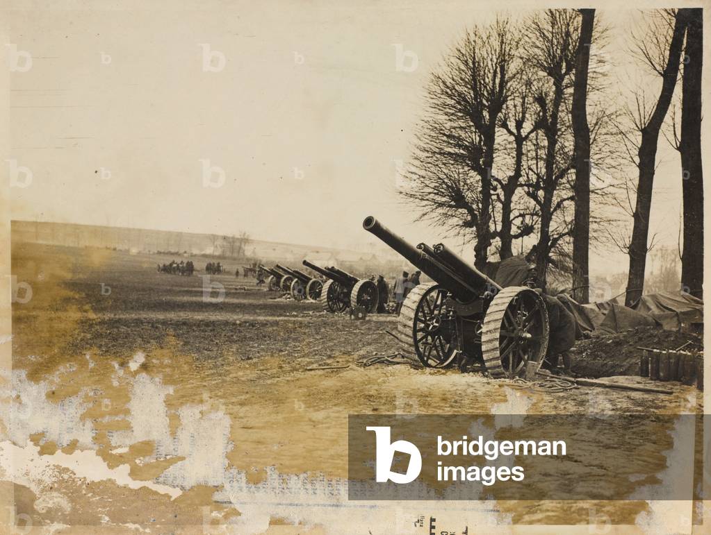 The German Offensive. Guns in position to check the German advance, 1918 (b/w photo)
