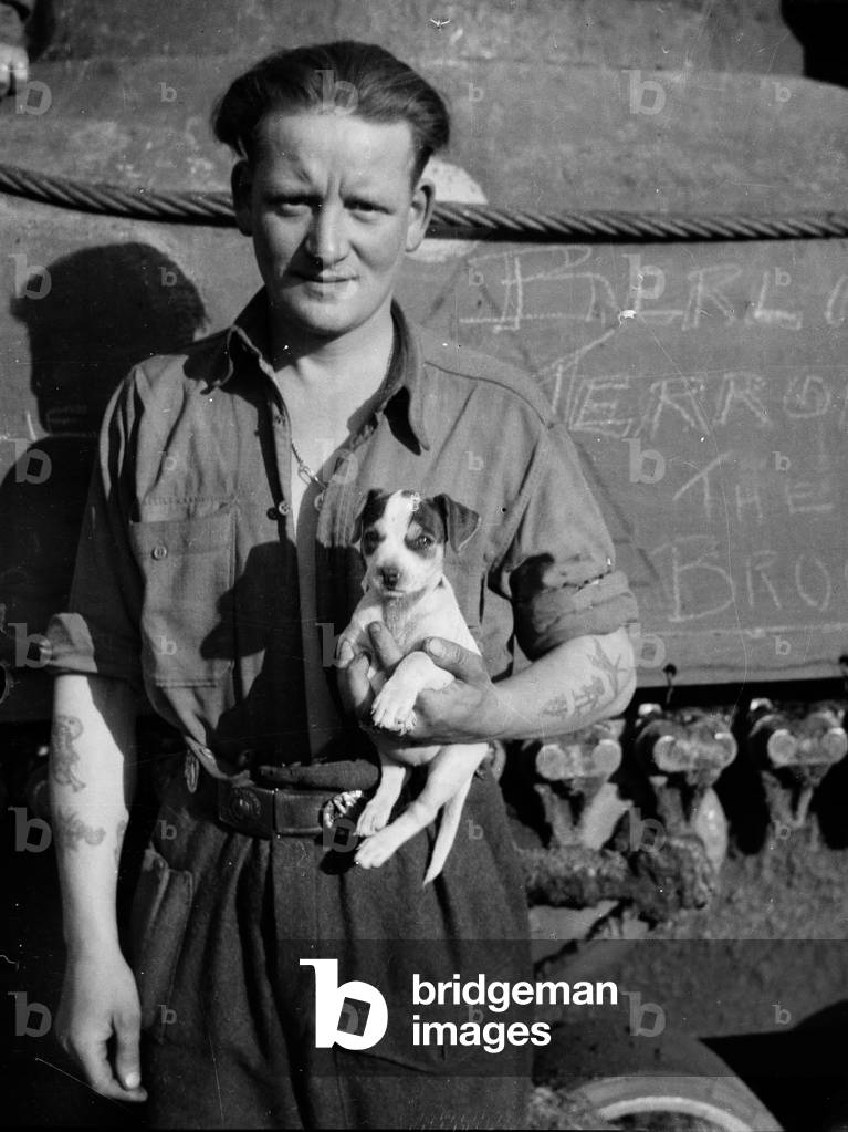 Trooper Mannington and his pet dog Rose, 1944 circa (b/w photo)