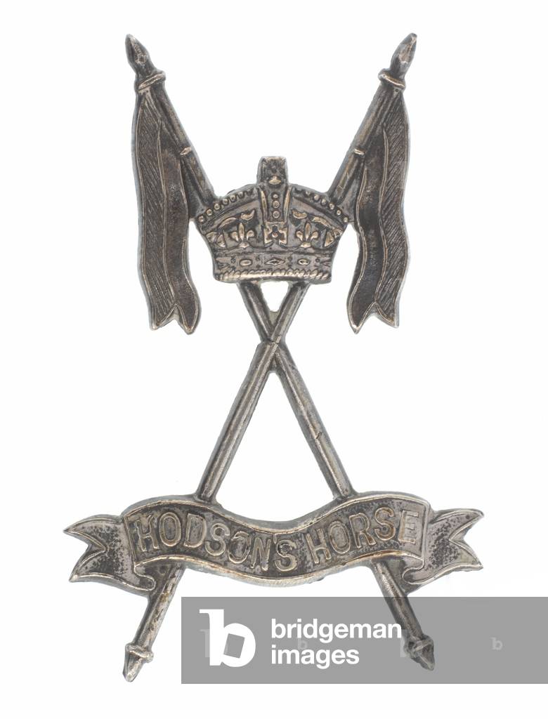 Cap badge, officer, 4th Duke of Cambridges Own Hodsons Horse, 1922-1947 (metal)