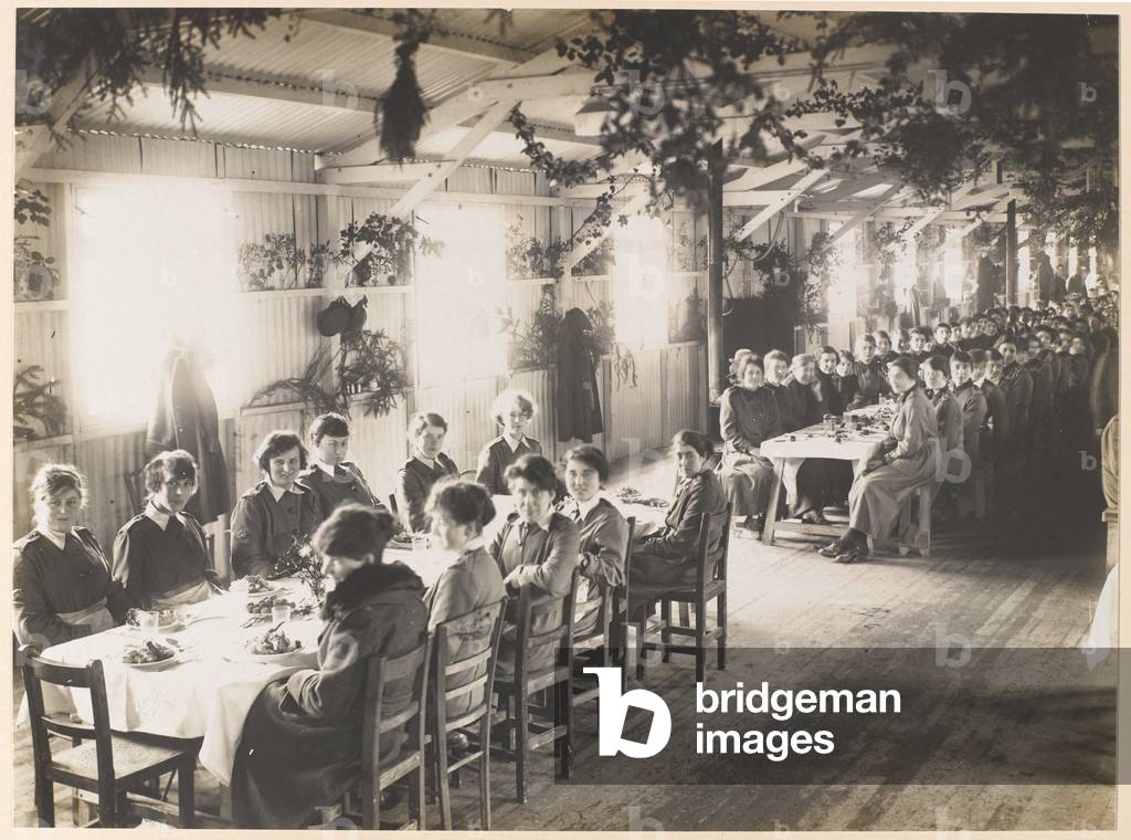 Womens Army Auxiliary Corps Christmas Dinner, 1917 (b/w photo)