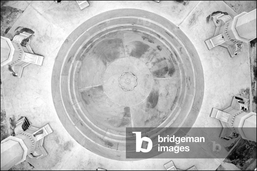 Chattri Memorial, 2008 (b/w photo)