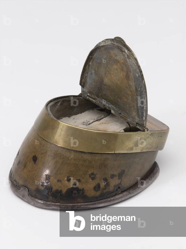 Horses hoof inkwell belonging to Captain William Tyrwhitt Drake, Royal Horse Guards, c.1829 (inkwell, horse hoof)
