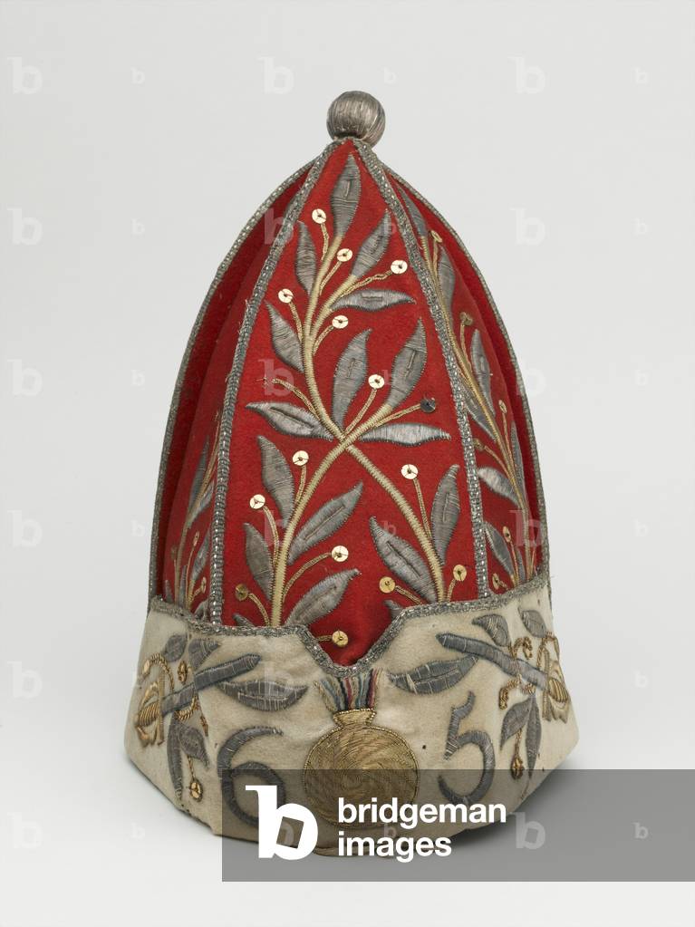 Officer's grenadier cap, 65th Regiment of Foot, 1758 circa (wool, velvet, metal and silk)