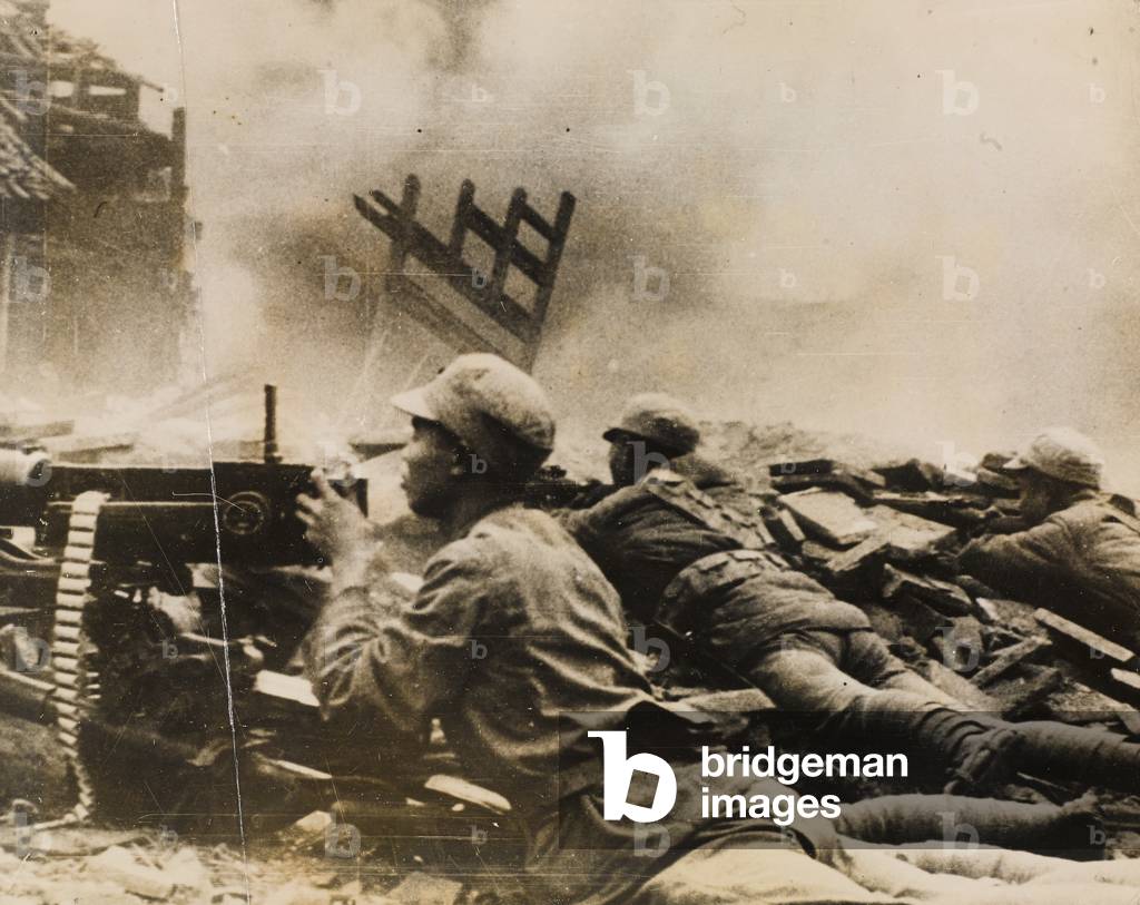 Chinese soldiers at the Battle of Changde in Hunan, 1943 (b/w photo)