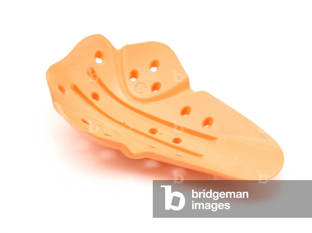 D30 putty knee pad, 2012 circa (putty)