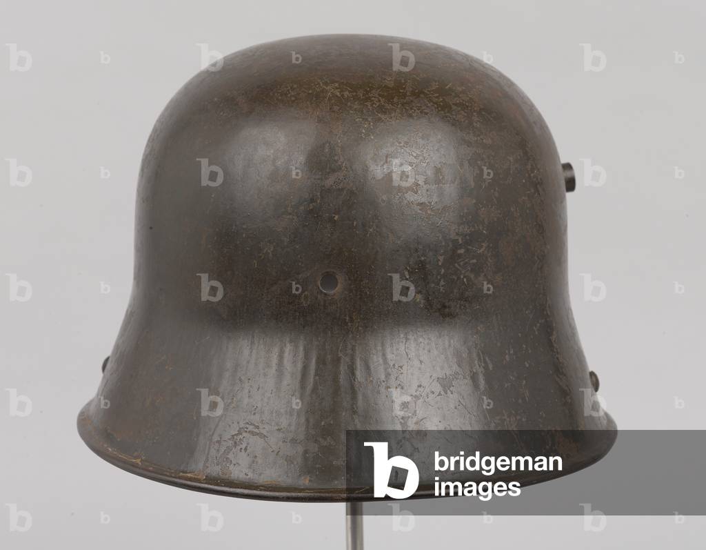 German steel helmet or Stahlhelm, c.1916 (helmet)