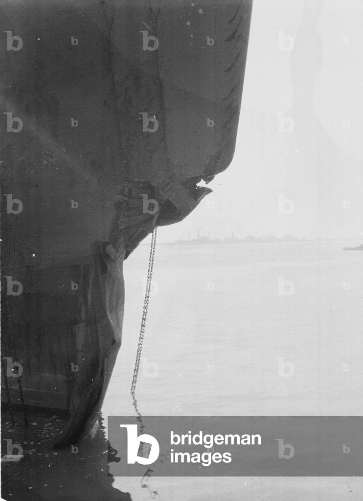 Damaged bows of the Orion, 3rd County of London Yeomanry (Sharpshooters), on board HMT Orion, en route to Egypt, 1941 (b/w photo)