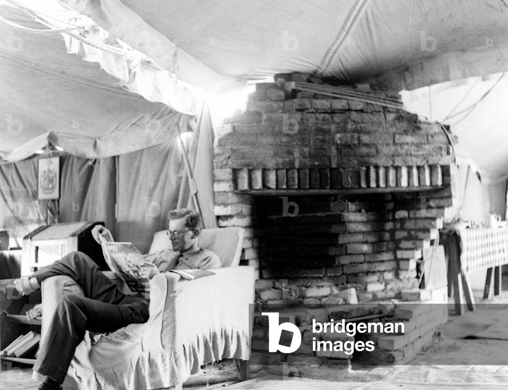 Ollie at ease in the Officers Mess, 1943 circa (b/w photo)