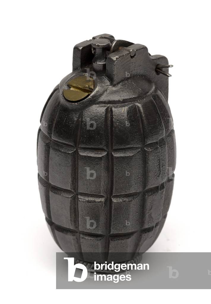 Mills Bomb No 5 hand grenade, used during World War One, 1915 (cast iron)