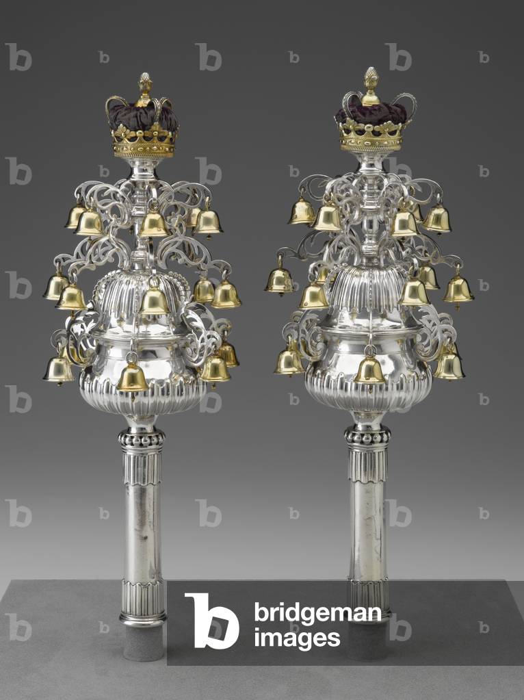 Pair of Torah Finials and Pointer, 1783/84 (silver: hollow-formed, repoussé, cast, chased, partly gilded; velvet crown caps)