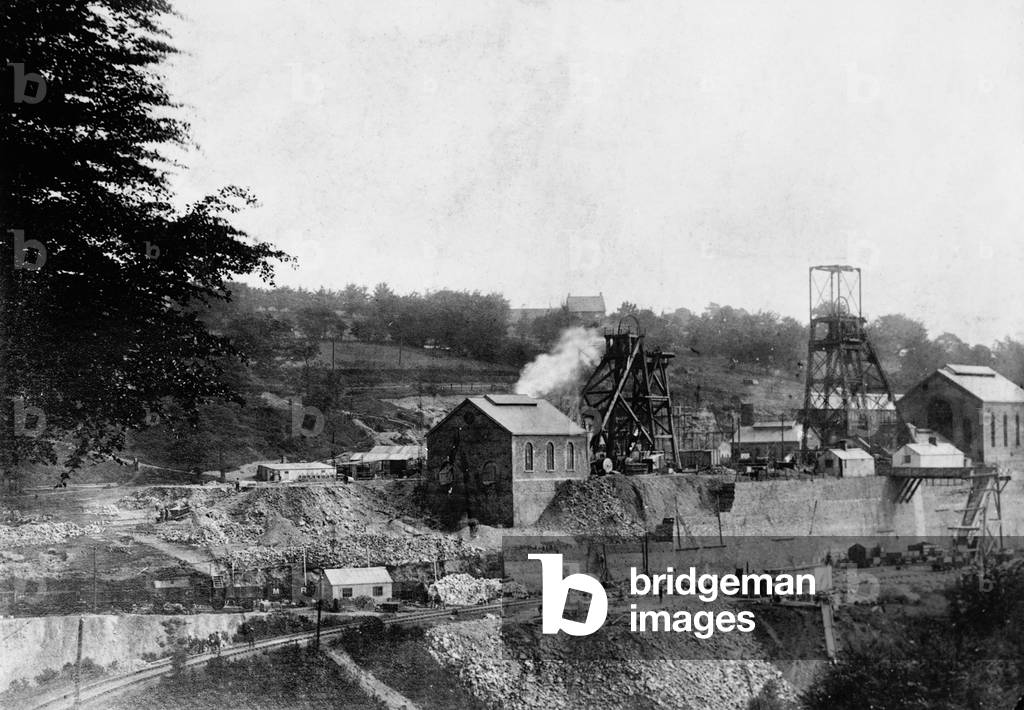 Oakdale Colliery, Sinkings, 1908 (b/w photo)