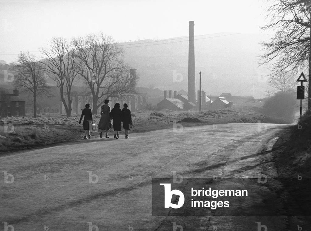 Girls walking at Ynysycedwyn Ironworks (b/w photo)