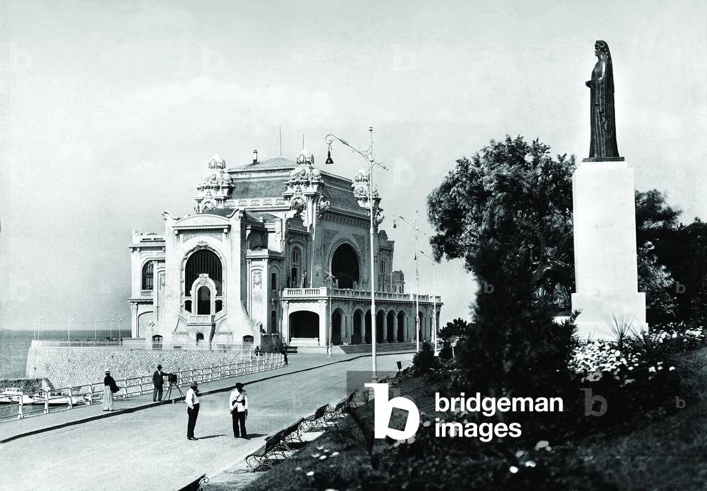 The Casino and the Statue of Queen Elizabeth (b/w photo)