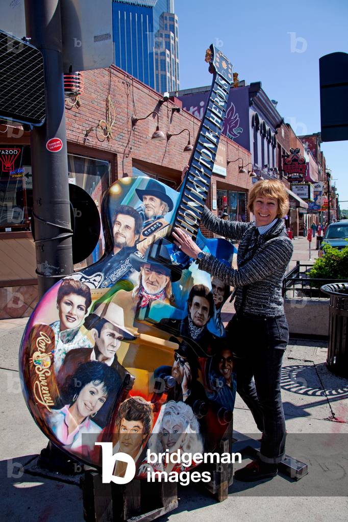 Tourist on Main Street in Nashville Tennessee  (photo)