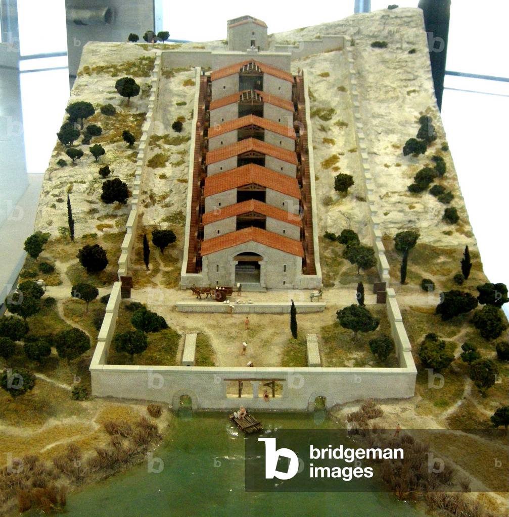 Model of a 1st century Hydraulic Mill, Arles Archaeological Museum, France (photo) 