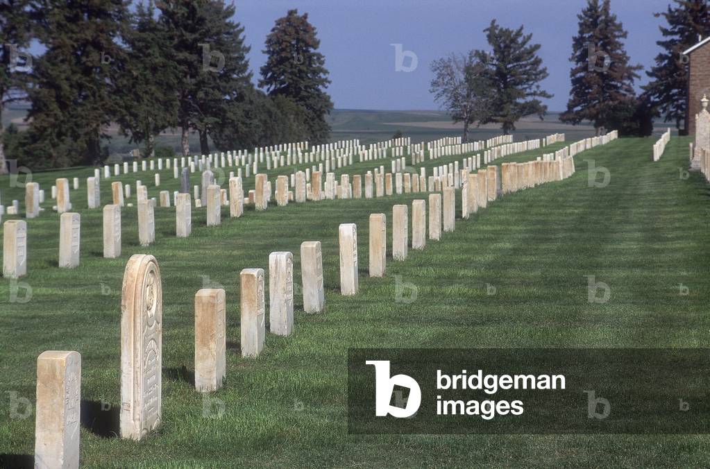 Indian Wars: Steles of the graves of Custer National Cemetery (Montana), where the soldiers of the 7th cavalry of Lieutenant Colonel George Armstrong Custer (1839-1876), who died at the Battle of Little Big Horn (Bighorn) (1876) against a coalition of Cheyenne and Sioux Indians