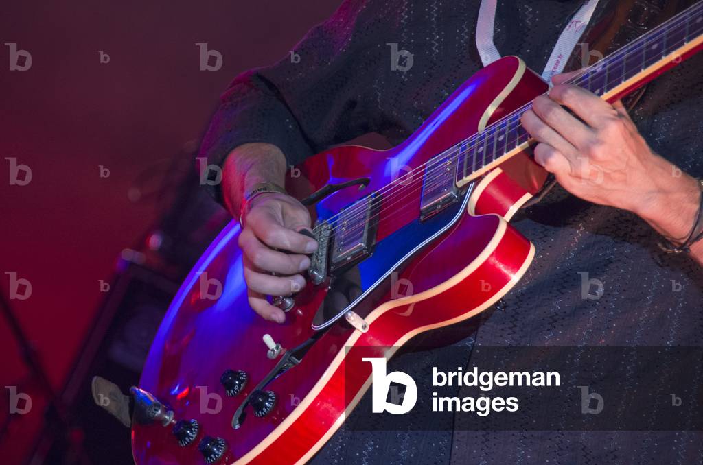 Gibson ES 335 electric guitar