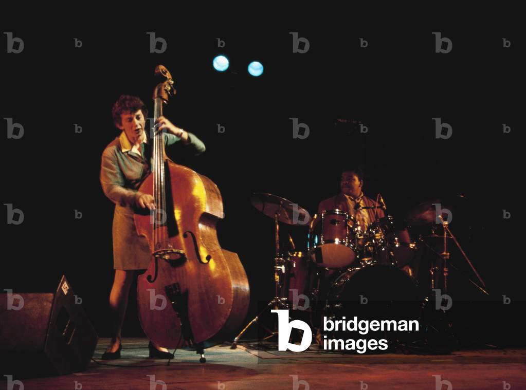 Double bass played pizzicato