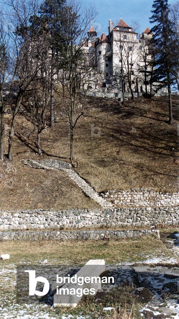 View of the Bran Castle, Roumania 01/2003 (photo)