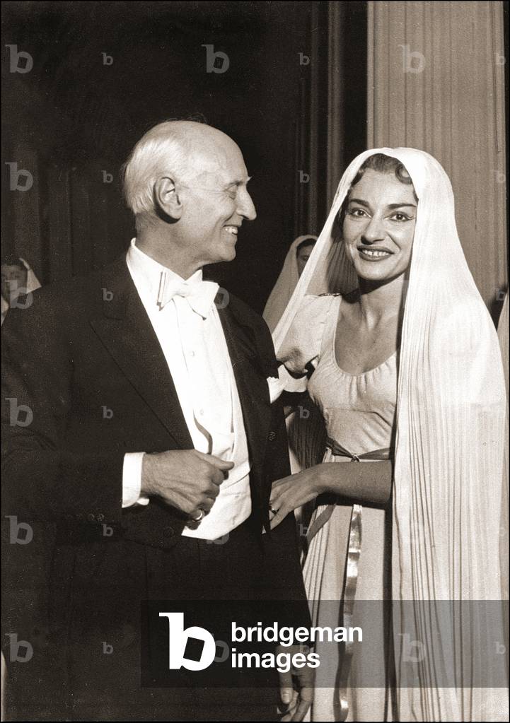 Maria Callas avec le maestro V. de Sabata. 