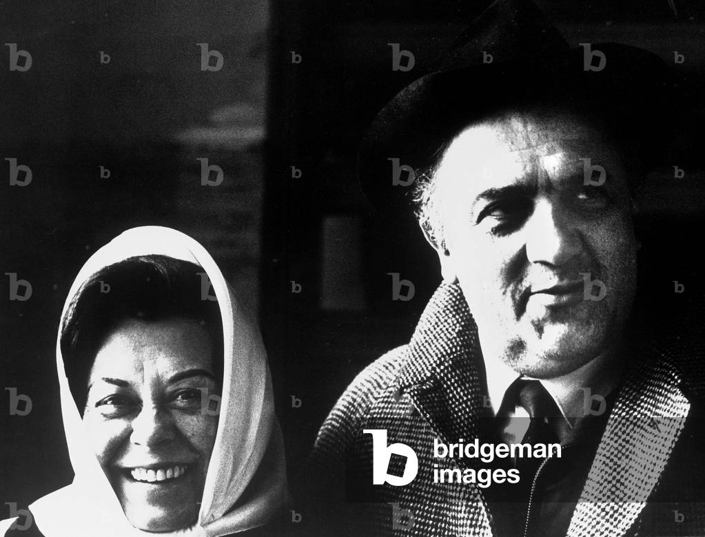 Federico Fellini and his wife Giulietta Masina during the shooting of 